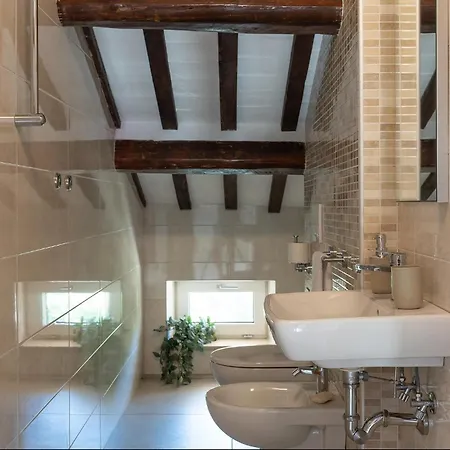 Casale Macarre Holiday home Mogliano