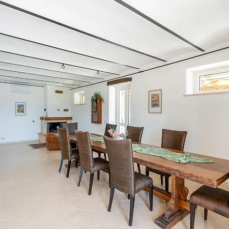 Holiday home Casale Macarre